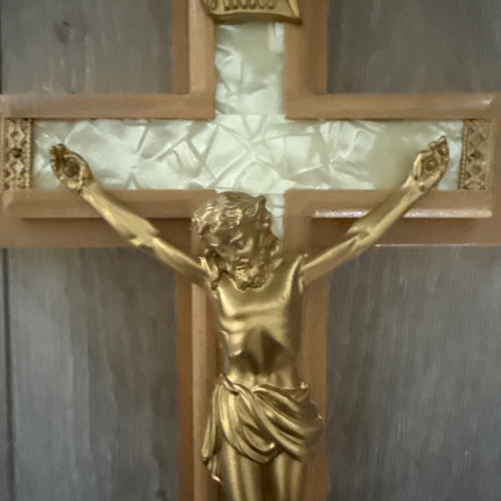 Vintage Wooden Crucifix with Jesus, Opens into Candle Holder/Holy Water - Picture 3 of 10